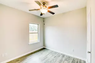 201 Bryan Wy, Angleton, TX 77515 - Photo 21