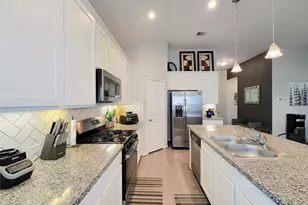 10719 Stella Pond Ln, Houston, TX 77016 - Photo 11