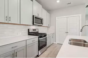 12019 Hail Hbr Dr, Baytown, TX 77523 - Photo 3