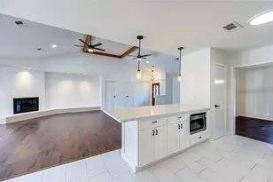 5930 Miller Valley Dr, Houston, TX 77066 - Photo 9