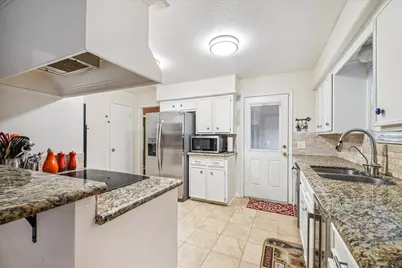 910 Coachlight Drive, Houston, TX 77077 - Photo 9