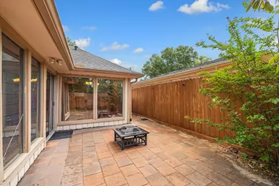910 Coachlight Drive, Houston, TX 77077 - Photo 19