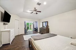 910 Coachlight Dr, Houston, TX 77077 - Photo 13