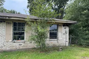 206 Sunset Heights Ave, Dayton, TX 77535 - Photo 3