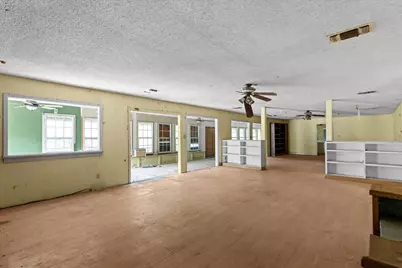 136 Lake Point Way, Bastrop, TX 78602 - Photo 9
