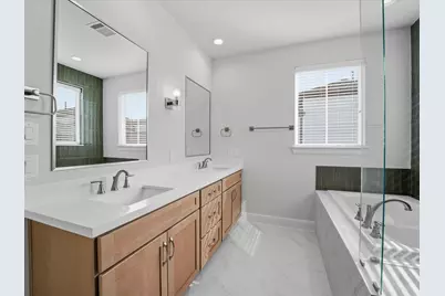 2706 Grand Fountains Drive #H, Houston, TX 77054 - Photo 23