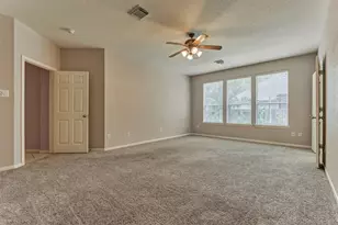 59 W Prairie Dawn Cir, The Woodlands, TX 77385 - Photo 17
