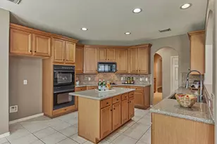 59 W Prairie Dawn Cir, The Woodlands, TX 77385 - Photo 11
