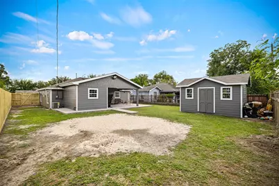 515 Foxglove Lane, Houston, TX 77076 - Photo 27