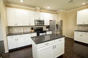 901 Bay Area Blvd, League City, TX 77573 - Photo 5
