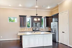 1520 Amundsen St, Houston, TX 77009 - Photo 11