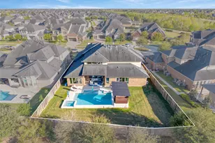 28334 Sparkling Brook Ln, Fulshear, TX 77441 - Photo 5