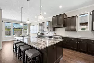 28334 Sparkling Brook Ln, Fulshear, TX 77441 - Photo 15