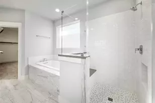 1602 Westside Gardens Ln, Houston, TX 77055 - Photo 17