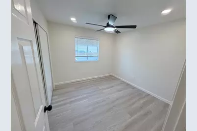 9506 Wellsworth Drive, Houston, TX 77083 - Photo 11