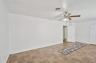 203 Paul Knox St, Huntsville, TX 77320 - Photo 5