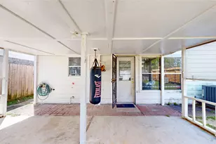 7106 Bayou Crest Dr, Houston, TX 77088 - Photo 45