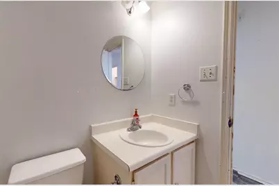7106 Bayou Crest Drive, Houston, TX 77088 - Photo 33