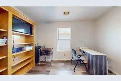 7106 Bayou Crest Drive, Houston, TX 77088 - Photo 23