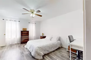 7106 Bayou Crest Dr, Houston, TX 77088 - Photo 35