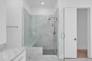 5334 Paseo Caceres Dr, Houston, TX 77007 - Photo 11