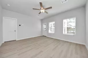 473 Shoreview Dr, Conroe, TX 77303 - Photo 29