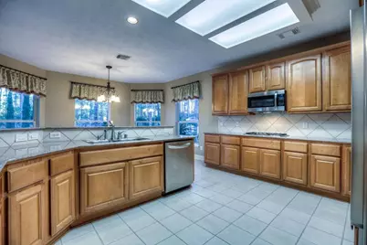 6 Greycrest Place, The Woodlands, TX 77382 - Photo 9