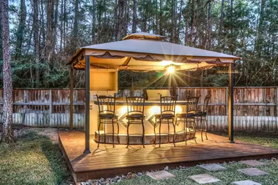 6 Greycrest Place, The Woodlands, TX 77382 - Photo 5