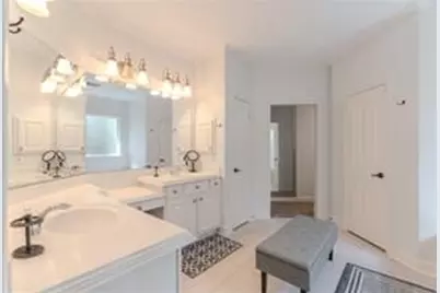 6 Greycrest Place, The Woodlands, TX 77382 - Photo 23
