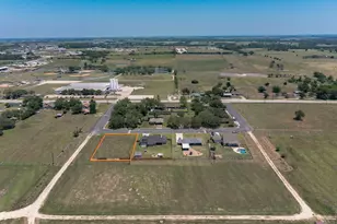 402 E Anderson, Schulenburg, TX 78956 - Photo 1