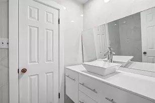 515 Tallowood Rd, Houston, TX 77024 - Photo 17