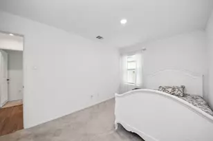 9206 Burnet Flds Dr, Baytown, TX 77521 - Photo 31