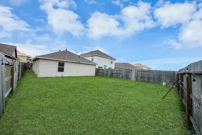 9206 Burnet Fields Drive, Baytown, TX 77521 - Photo 37