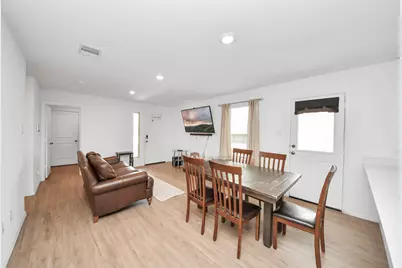 9206 Burnet Fields Drive, Baytown, TX 77521 - Photo 9