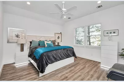 9029 Laverne Oak Lane, Houston, TX 77080 - Photo 25