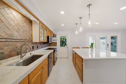 6452 Burgoyne Road #100, Houston, TX 77057 - Photo 9