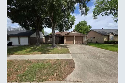 10913 Mulberry Court, La Porte, TX 77571 - Photo 1