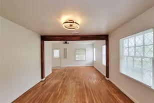 2816 Elser, Houston, TX 77009 - Photo 9