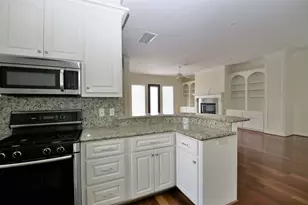 707 Welch, Houston, TX 77006 - Photo 9