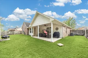 216 E Lantana Cir, Sealy, TX 77474 - Photo 15