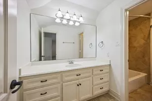 4911 Imperial St, Bellaire, TX 77401 - Photo 39