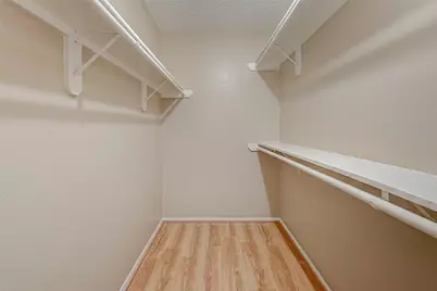 2302 Brook View Lane, Sugar Land, TX 77479 - Photo 35