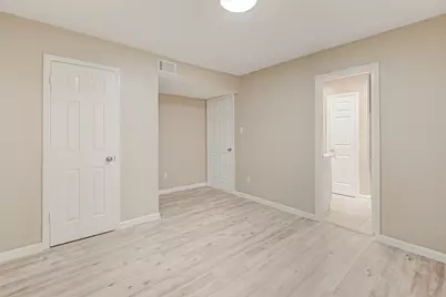 2302 Brook View Lane, Sugar Land, TX 77479 - Photo 21