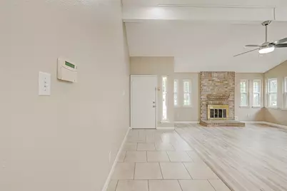2302 Brook View Lane, Sugar Land, TX 77479 - Photo 3