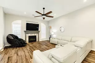 294 Timbercreek Dr, Lake Jackson, TX 77566 - Photo 11