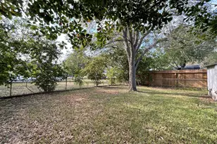 1309 La Valliere St, Victoria, TX 77901 - Photo 5