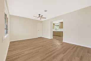 914 Peach Spring Dr, Houston, TX 77088 - Photo 7