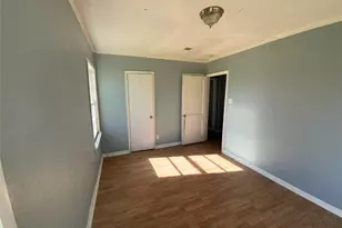 1736 Lynn Ln, Freeport, TX 77541 - Photo 7