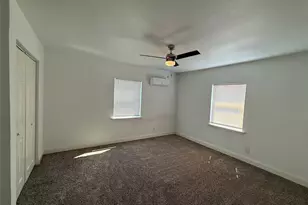 306 Stiles St, Houston, TX 77011 - Photo 7