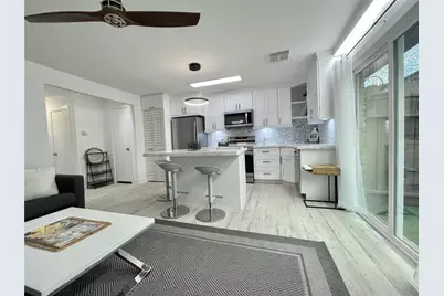 1801 Huldy St Street #J4, Houston, TX 77019 - Photo 3